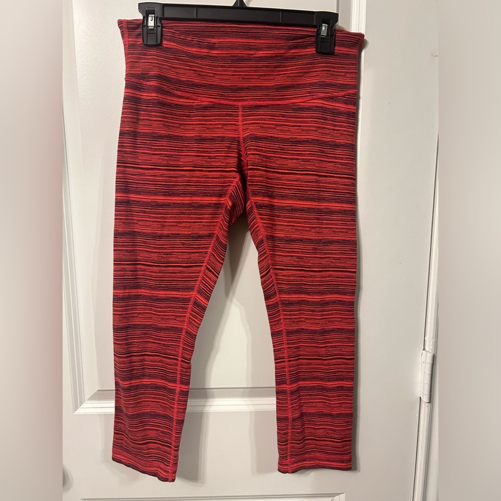Lululemon Yoga Fitness Wunder Under Crop Cyber Boom Juice Alarming Size 8